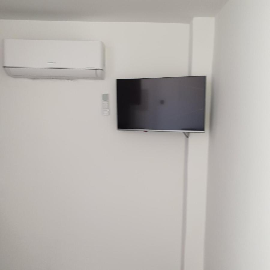 Ahoy Deluxe Apts Appartement Agia Napa Buitenkant foto