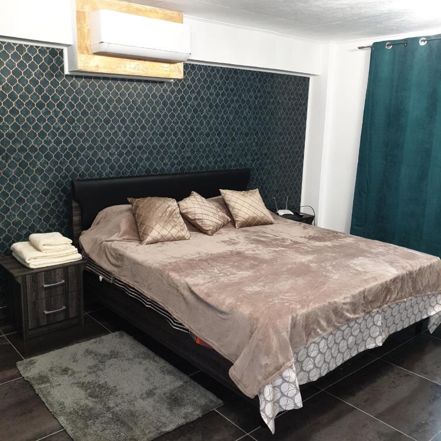 Ahoy Deluxe Apts Appartement Agia Napa Buitenkant foto