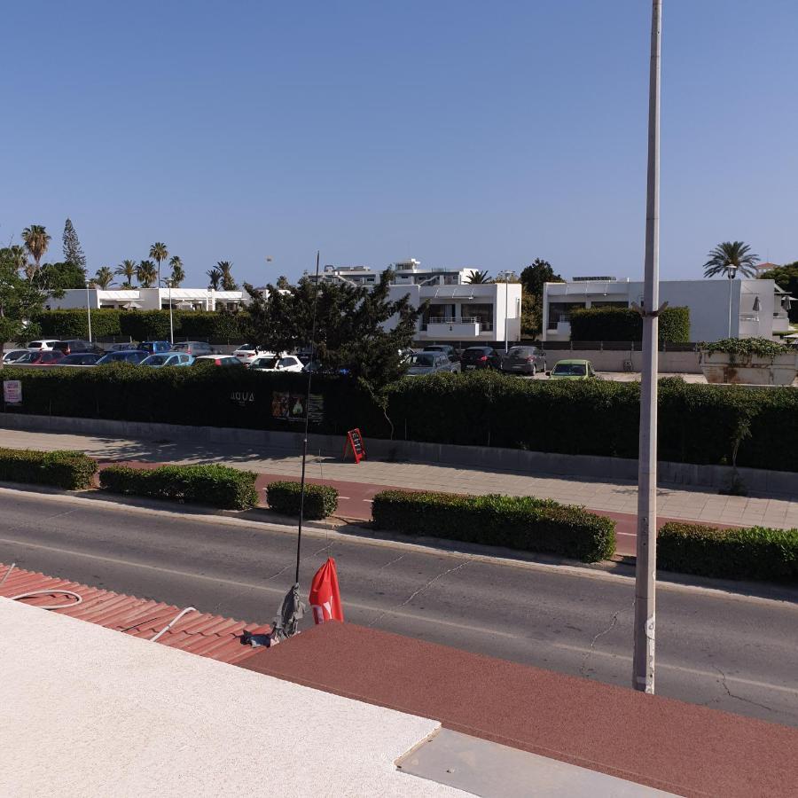 Ahoy Deluxe Apts Appartement Agia Napa Buitenkant foto